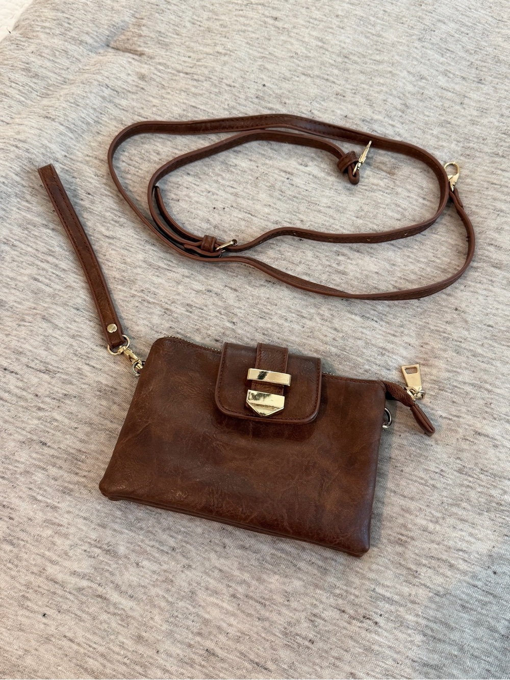 🍁 Madison West Brown Leather Crossbody Clutch Wristlet with Gold Hardware